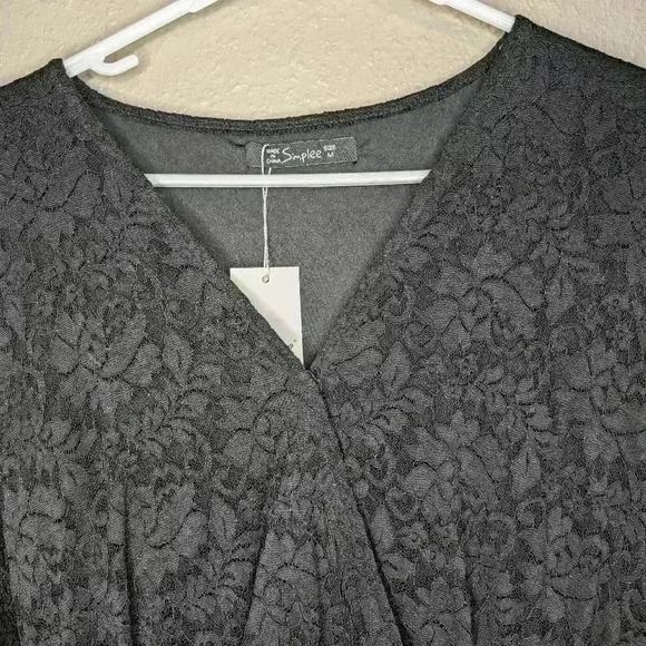 NWT Simplee Long Black lacey dress Size Medium with Bell sleeves and lace accent - Picture 8 of 10